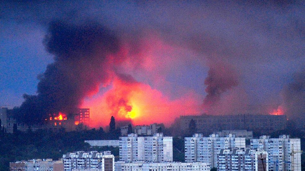 Die ostukrainische Großstadt Charkiw ist immer wieder Ziel russischer Luftangriffe. Foto: Anatolii Lysianskyi/AP/dpa