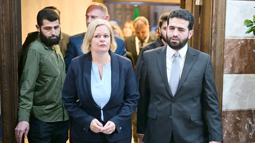 Kurz vor dem Ende ihrer Amtszeit reiste die geschäftsführende Bundesinnenministerin, Nancy Faeser (SPD), zu einem Gespräch nach Damaskus, bei dem es auch um Rückführungen ging. Foto: Sebastian Gollnow/dpa