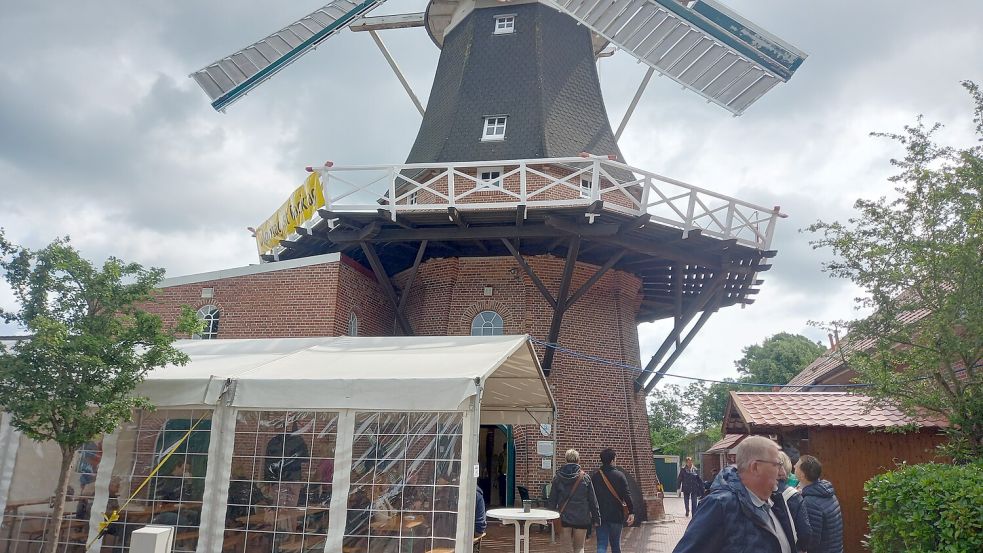 Viele Besucher kamen zur Mühle nach Idafehn. Foto: Holger Weers