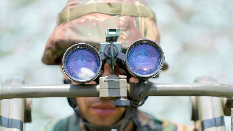 Der zuletzt wieder aufgeflammte Konflikt zwischen Indien und Pakistan hat Sorgen vor dem Einsatz von Atomwaffen geschürt. (Archivbild) Foto: Channi Anand/AP/dpa