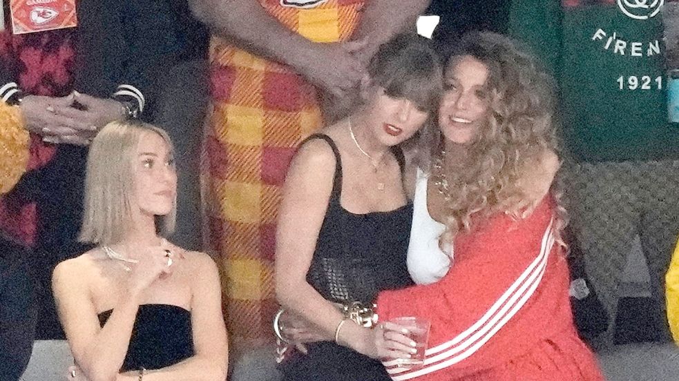 Teilerfolg für Justin Baldoni im Rechtsstreit mit Blake Lively: Baldoni bekommt Zugriff auf ausgewählte Nachrichten zwischen Lively und Superstar Taylor Swift. (Archiv) Foto: Charlie Riedel/AP/dpa