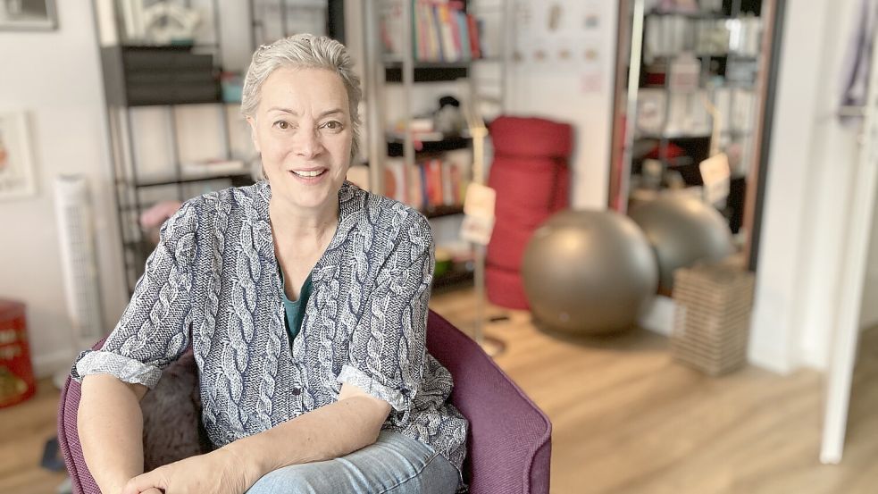 Sie weiß, was bei den Deutschen im Bett schiefläuft: Die Sexologin und Paartherapeutin Ann-Marlene Henning in ihren Praxisräumen in Flensburg. Foto: Friederike Reußner