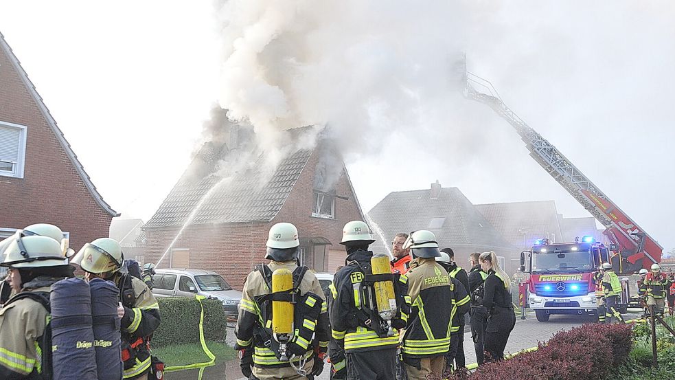 Das Wohnhaus in Heisfelde musste gelöscht werden. Foto: Bodo Wolters/Archiv