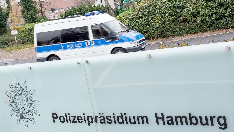 In Hamburg wird gegen einen 20-Jährigen ermittelt, der ein Kind in den Suizid getrieben haben soll. Foto: dpa/Daniel Bockwoldt