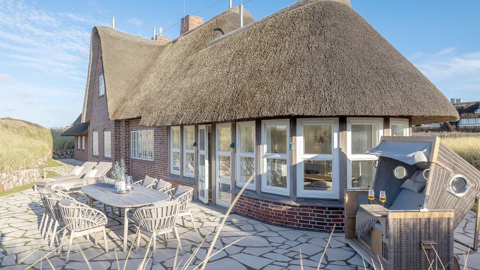 Das ehemalige Göring-Haus „Min Lütten“ an der Seestraße in Wenningstedt sucht neue Besitzer. Foto: Lars Neugebauer