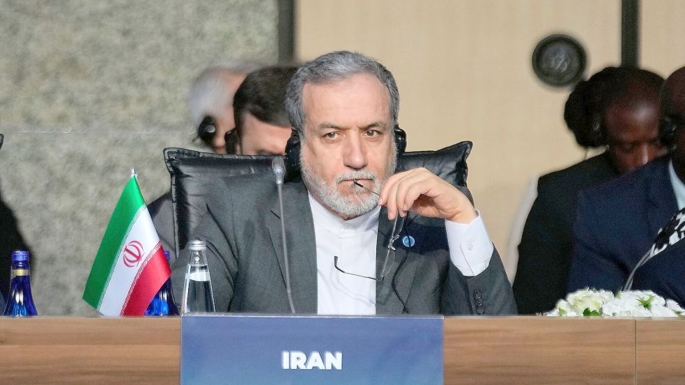 Der Iran will laut Außenminister Araghtschi nicht verhandeln, solange Israels Angriffe andauern. Foto: Khalil Hamra/AP/dpa