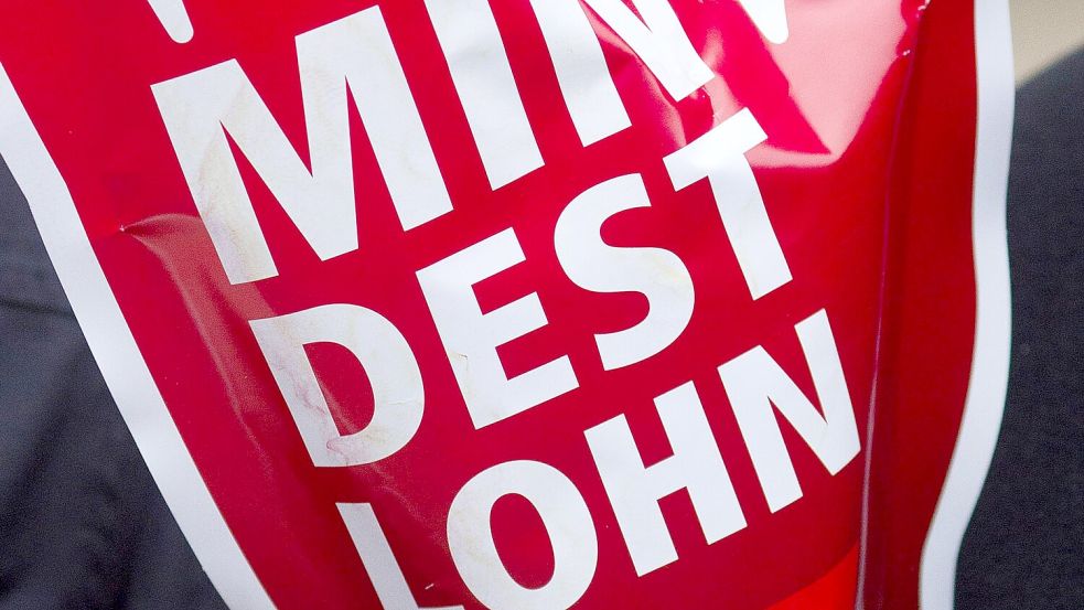 Die Gewerkschaften trommeln für einen deutlich höheren Mindestlohn. (Symbolbild) Foto: Jens Wolf/dpa