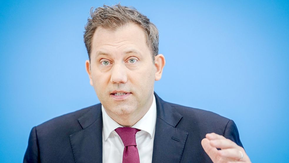 Klingbeil präsentierte seinen Haushaltsentwurf in Berlin. Foto: Kay Nietfeld/dpa
