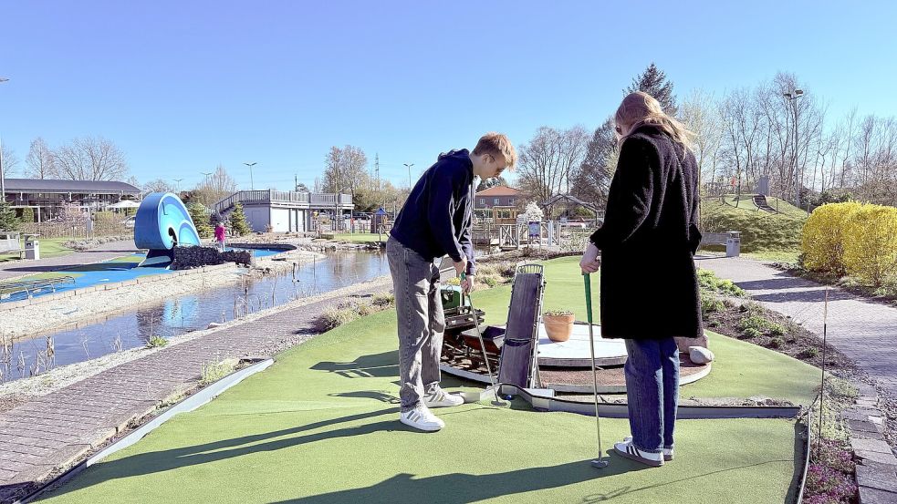 Beim Golfen in Wiesmoor kann man etwas erleben. Bild: Privat