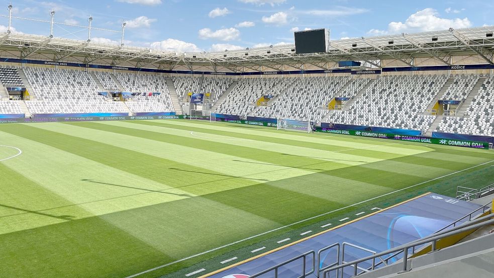 Hier wird am Mittwoch gespielt: Das Stadion in Kosice. Foto: Christian Kunz/dpa