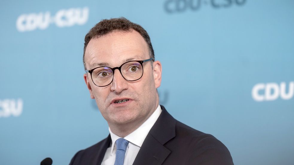 Ein neuer Masken-Bericht macht dem CDU-Politiker Jens Spahn schwere Vorwürfe. Foto: dpa/Michael Kappeler
