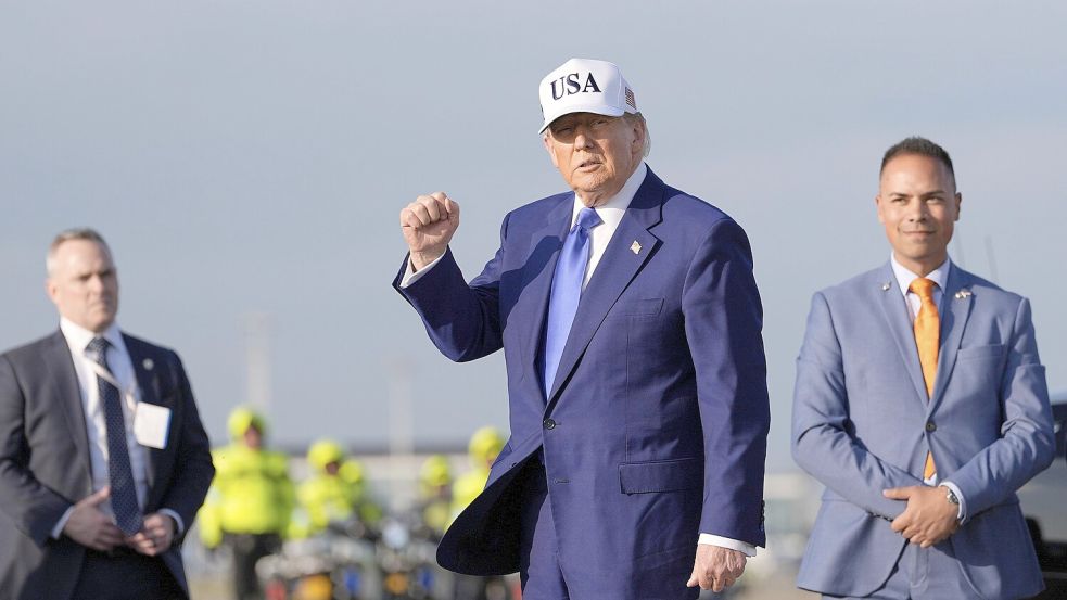 US-Präsident Donald Trump kommt vor dem NATO-Gipfel in Den Haag an. Foto: dpa/Alex Brandon