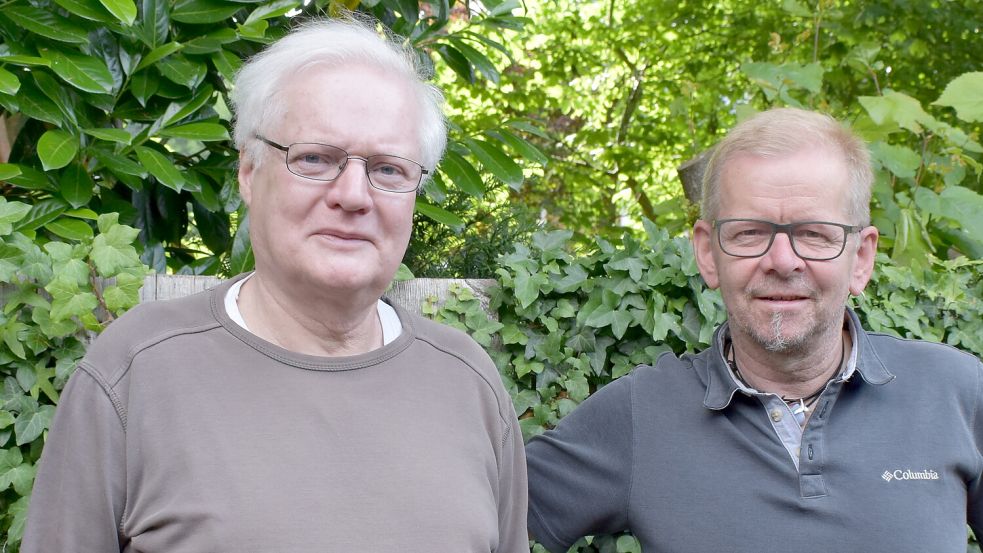 Manfred Cybalski (links) und Dieter Ertwiens-Buchwald von den Ostrhauderfehner Grünen. Foto: Henrik Zein