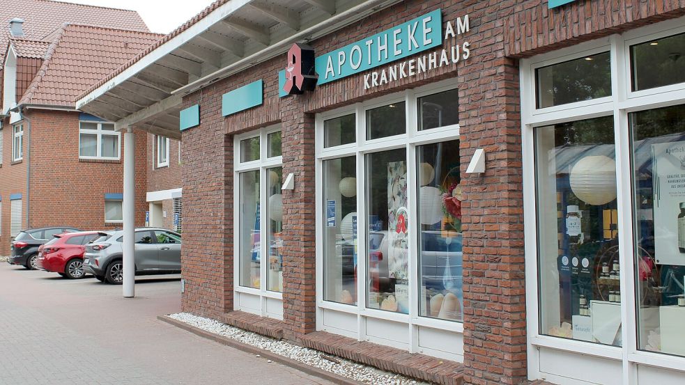 Die Apotheke am Marien-Hospital in Papenburg öffnet am Freitag, 27. Juni, letztmalig für die Kundschaft. Fotos: Christian Belling