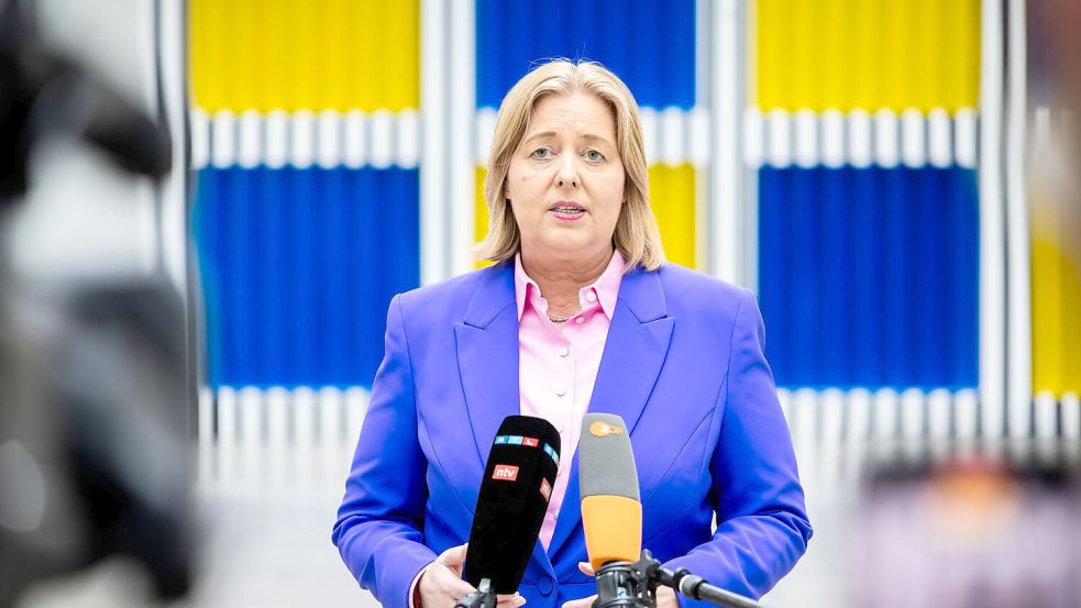 Arbeitsministerin Bärbel Bas akzeptiert das Mindestlohn-Ergebnis. Foto: Christoph Soeder/dpa