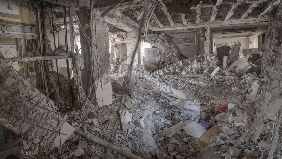 Viele Wohnungen sind nach den gegenseitigen Angriffen zwischen dem Iran und Israel nicht mehr bewohnbar. Foto: IMAGO/NurPhoto