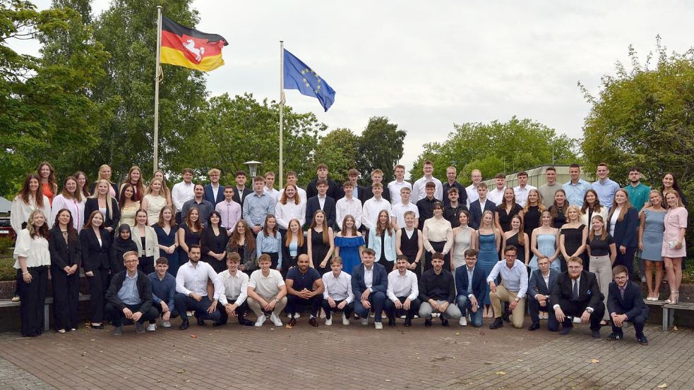 Das sind die Abiturienten der BBS Papenburg Technik und Wirtschaft. Foto: BBS Papenburg