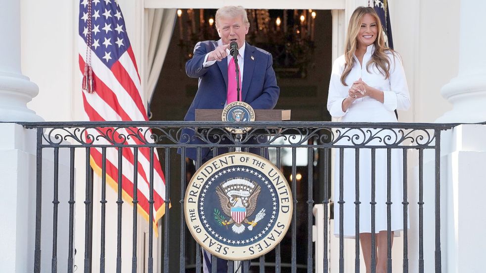 US-Präsident Donald Trump und First Lady Melania Trump feiern den Unabhängigkeitstag. Foto: Evan Vucci/AP/dpa