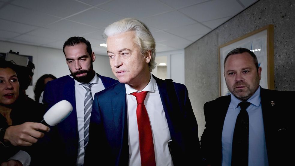 Geert Wilders hat sein umstrittenes Asylgesetz durchs Parlament gebracht – nun entscheidet der Senat. Foto: IMAGO/Robin van Lonkhuijsen