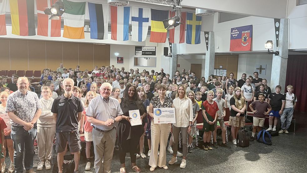 ZZum vierten Mal wurde die Haupt- und Realschule Saterland als sportfreundliche Schule ausgezeichnet. Foto: Haupt- und Realschule Saterland