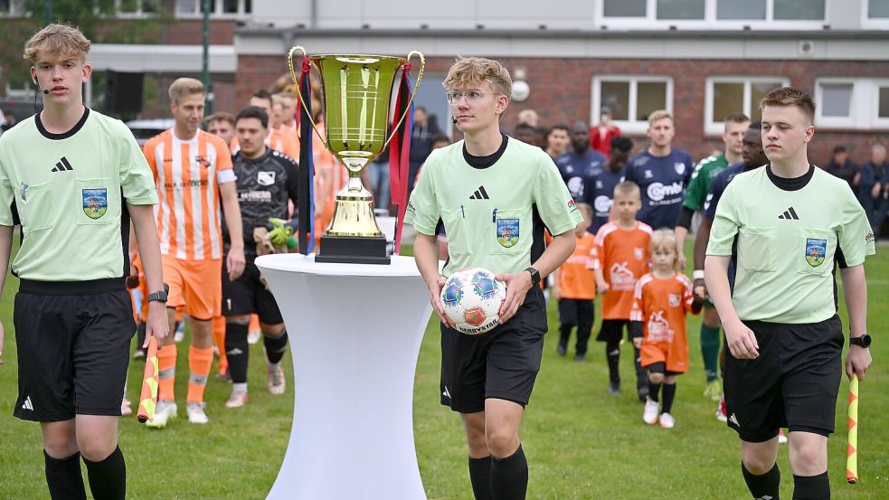 Ein Hauch von Cup-Stimmung kam am Dienstagabend auch in Leerhafe auf. Foto: Doden/Blomberg