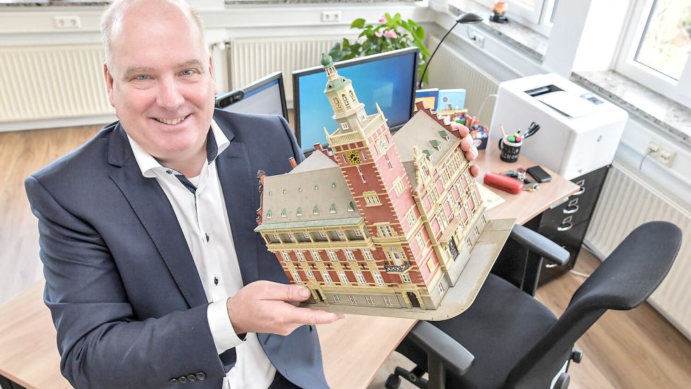 Claus-Peter Horst ist seit 2021 Bürgermeister von Leer. Foto: Klaus Ortgies/Archiv