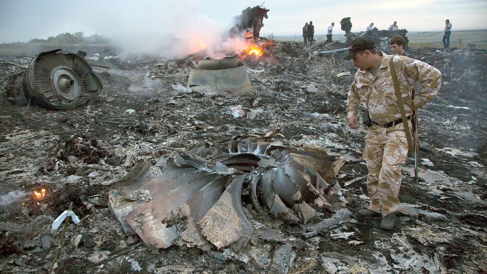 Elf Jahre ist der Abschuss der Passagiermaschine über der Ostukraine bereits her. (Archivbild) Foto: Dmitry Lovetsky/AP/dpa