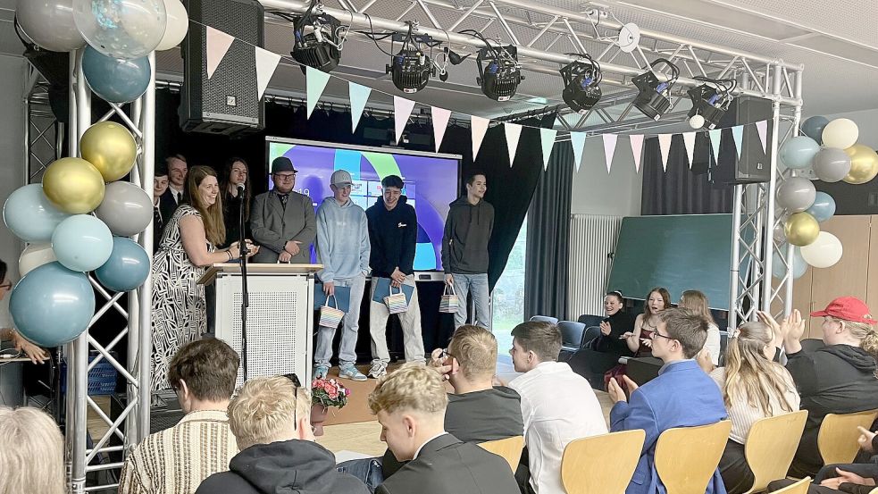 In einer Feierstunde verabschiedete die Soeste-Schule in Elisabethfehn jetzt ihren Abschlussjahrgang 2025. Foto: Soeste-Schule