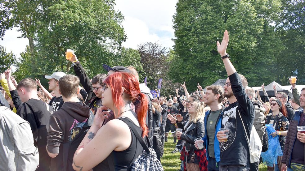 Tausende Metal-Fans zog es im vergangenen Jahr in den Stapelmoorer Park. Foto: Vivien Buntjer/Archiv
