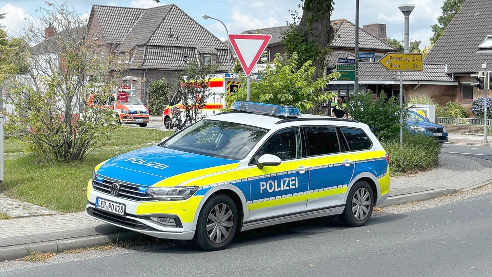 Polizei und der Rettungsdienst waren zu einem Einsatz nach Ihrhove gefahren. Foto: Marius Ammermann