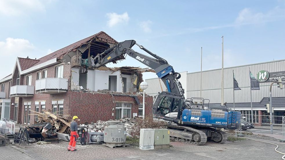 Die Firma Würdemann hatte im Frühjahr 2025 das alte Volksbank-Gebäude abgerissen. Foto: Henrik Zein