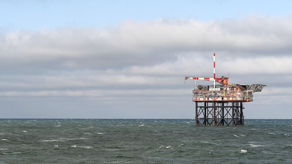 EWE vertreibt Erdgas aus der Nordsee vor Borkum. Foto: Lars Penning/dpa