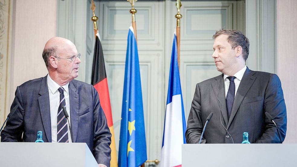 Klingbeil und Lombard berieten sich unter anderem zum Zollkonflikt mit den USA. Foto: Kay Nietfeld/dpa