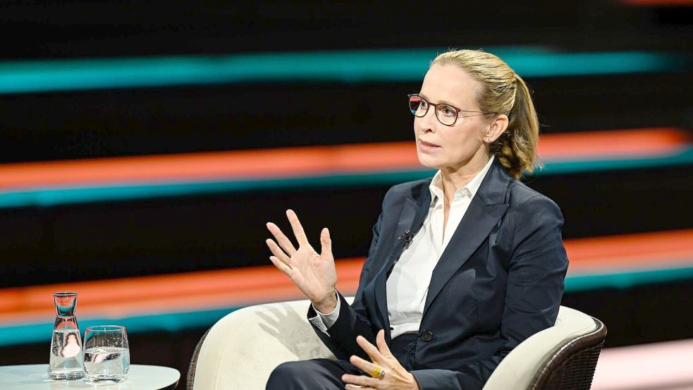 Die Staatsrechtlerin Frauke Brosius-Gersdorf wehrt sich in der ZDF-Sendung „Markus Lanz“ gegen die Vorwürfe, die im Zusammenhang mit ihrer Nominierung als Bundesverfassungsrichterin gegen sie erhoben werden. Foto: Markus Hertrich/ZDF/dpa