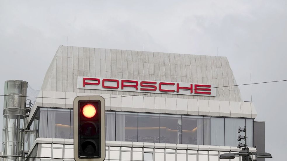 Porsche verschärft den Sparkurs. (Archivbild) Foto: Marijan Murat/dpa