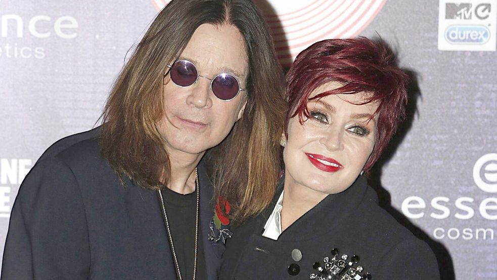 Mit seiner Frau Sharon startete Ozzy Osbourne in den 2000ern eine erfolgreiche Karriere im Reality-TV. Foto: Danny Lawson/Press Association/epa/dpa