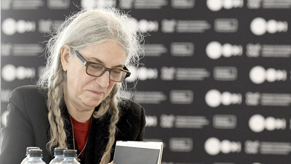 Am 6. November erscheint mit „Bread of Angels“ „Patti Smiths persönlichstes Buch“, wie Kiepenheuer& Witsch ankündigt. (Archivbild) Foto: Jussi Nukari/Lehtikuva/dpa