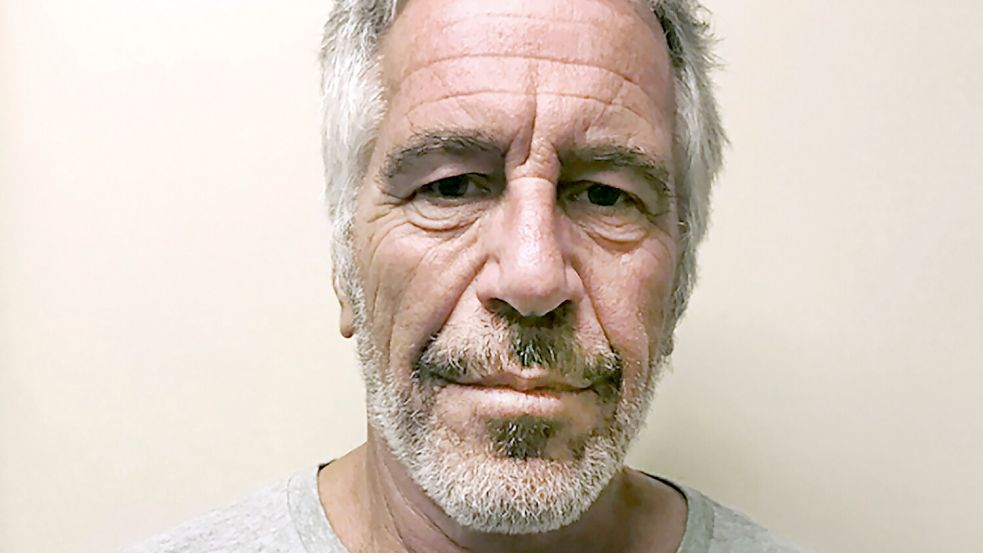 Die Nähe zum Sexualstraftäter Jeffrey Epstein, der 2019 in Untersuchungshaft starb, kostet Donald Trump Glaubwürdigkeit im eigenen Lager. Foto: picture alliance/dpa/AP/New York State Sex Offender Registry