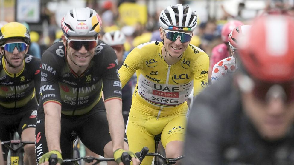 Tadej Pogacar hat seinen vierten Triumph bei der Tour de France so gut wie sicher. Foto: Thibault Camus/AP/dpa