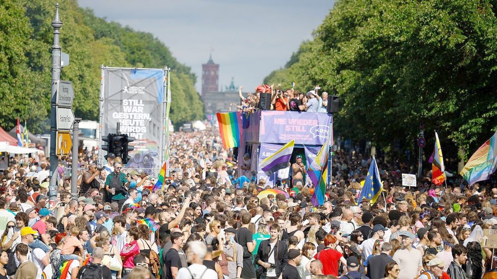 Die Veranstalter rechneten im Vorhinein mit mehreren Hunderttausend Teilnehmern. Foto: Carsten Koall/dpa