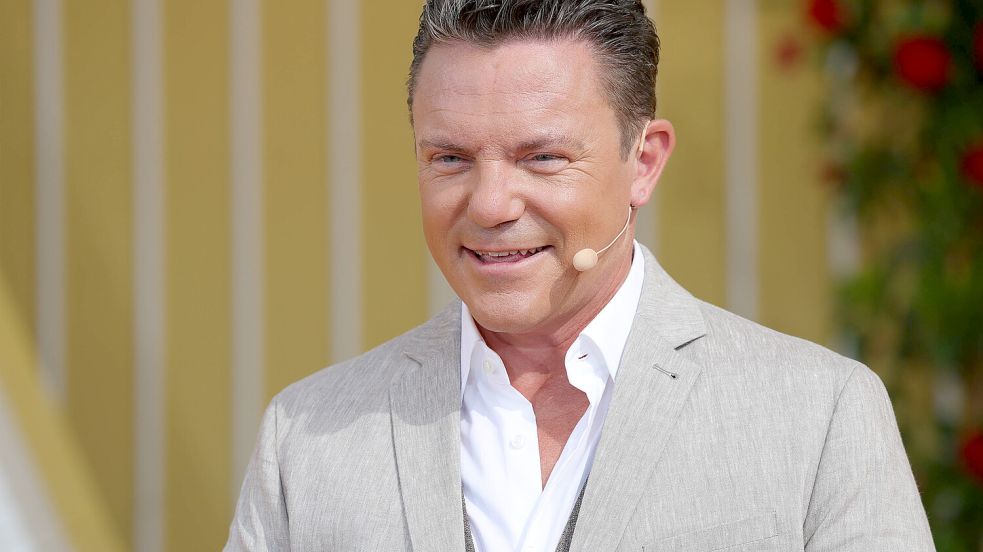 Stefan Mross moderiert die ARD-Schlagersendung „Immer wieder sonntags“. Bald ist er auch im ZDF zu sehen. Foto: IMAGO/Bildagentur Monn