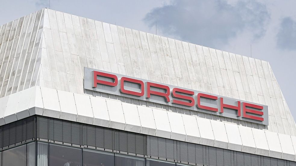Der Porsche-Gewinn ist eingebrochen. (Archvibild) Foto: Bernd Weißbrod/dpa