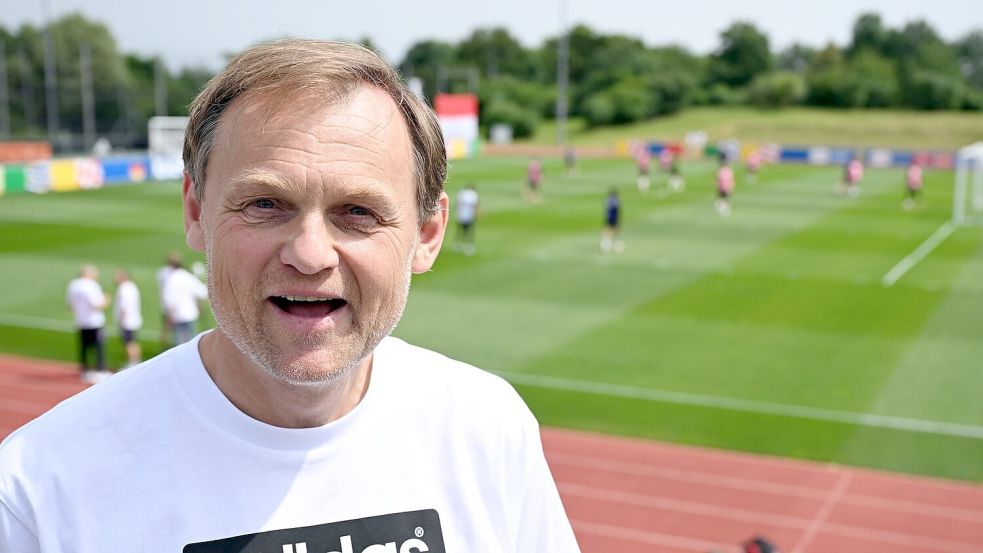 Adidas-Konzernchef Björn Gulden steht trotz guter Halbjahreszahlen unter Druck, weil die US-Zölle die Geschäfte belasten (Archivbild). Foto: Federico Gambarini/dpa