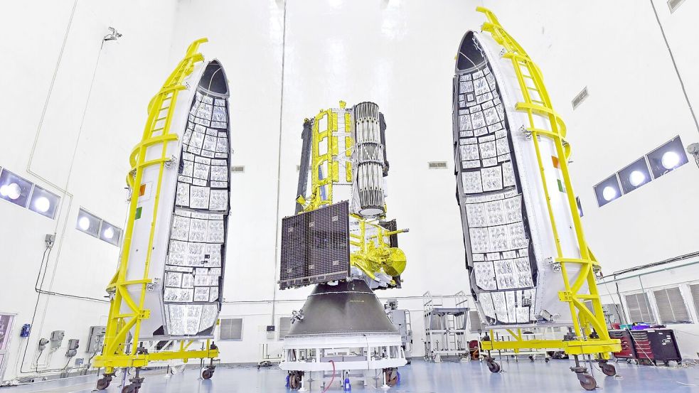 Der NISAR-Satellit im indischen Weltraumbahnhof Satish Dhawan Space Center. (Foto Archiv) Foto: Uncredited/Indian Space Research Organization/NASA/AP/dpa