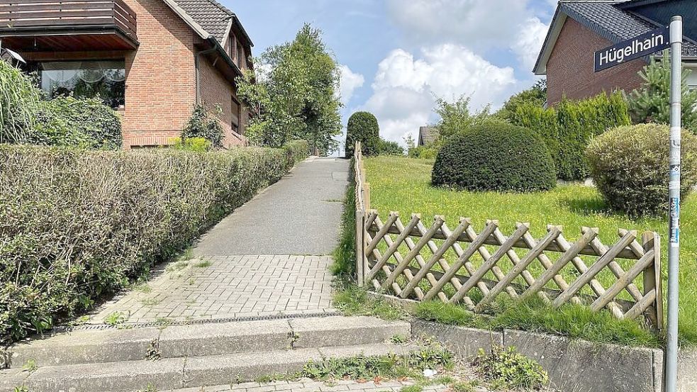 Die Straße Hügelhain in Eißendorf wurde im Internet versteigert. Viele Anwohner haben es nicht mitbekommen. Foto: Sandra Schäfer