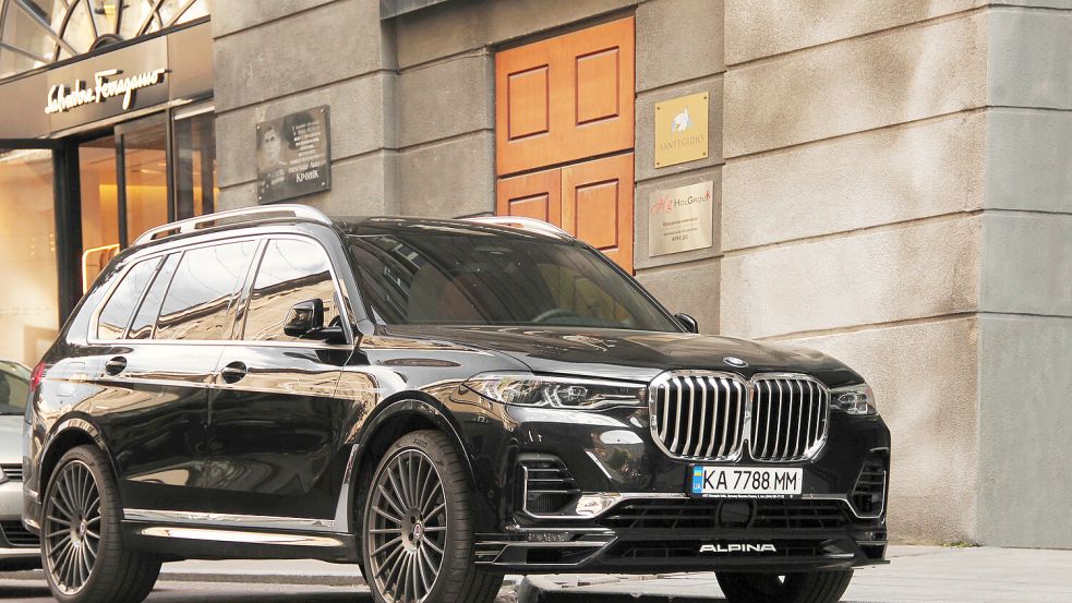 Ein BMW Alpina XB7 kostet in Deutschland zwischen 137.448 Euro (2024) und rund 170.500 Euro mit Facelift. Foto: IMAGO/Depositphotos