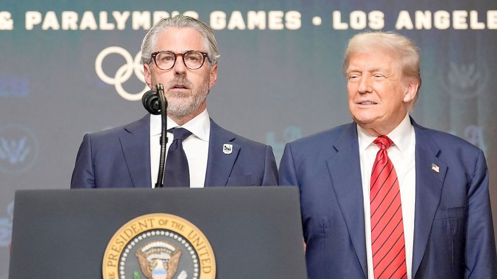 US-Präsident Trump (r) und Olympia-Organisationschef Casey Wasserman Foto: Alex Brandon/AP/dpa