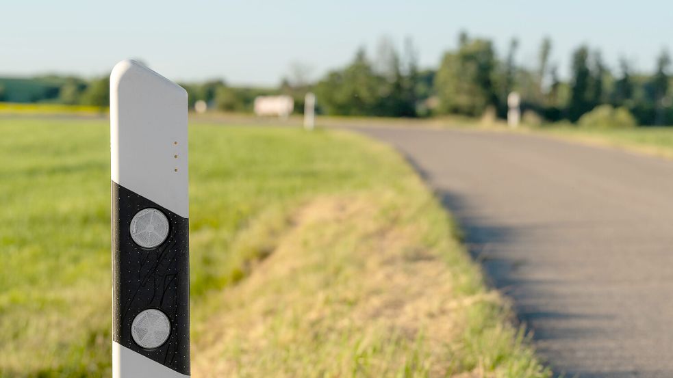 Kein Verkehrsweg ist so gefährlich wie die Landstraße. Gibt es Stellen, die Sie als besonders riskant empfinden? Dann schreiben Sie uns. Foto: IMAGO/Bihlmayerfotografie