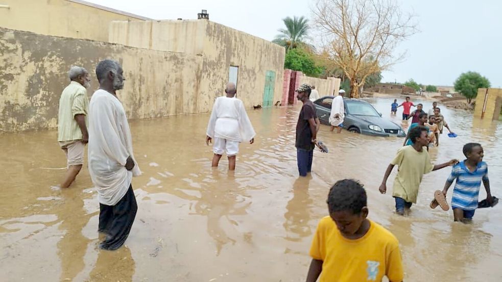 In der Regenzeit steigen in vielen Regionen Afrikas die Cholera-Zahlen (Archivbild) Foto: Abdul-Rahman Awad/XinHua/dpa
