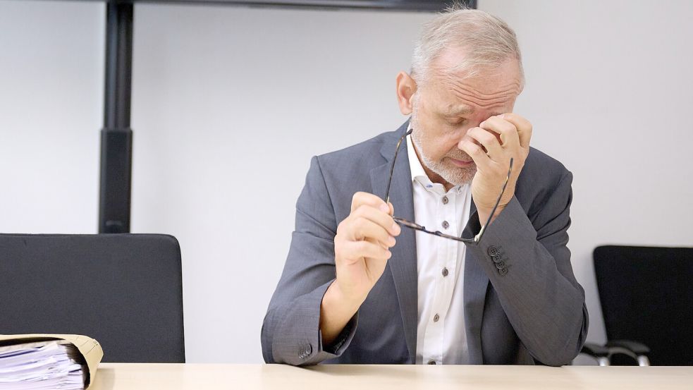 Der Gynäkologe Joachim Volz hat gegen das Verbot von Abtreibungen des katholischen Klinikums in Lippstadt geklagt - vorerst ohne Erfolg. Eine Entscheidung, die nicht mehr ins 21. Jahrhundert passt. Foto: dpa/Bernd Thissen